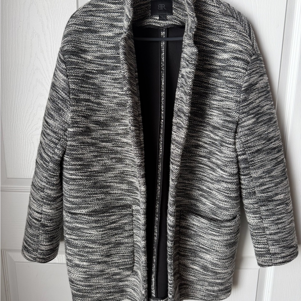 Banana Republic Black and White Knit open sweater/Jacket